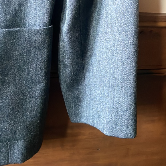 Liz Claiborne 3-button Blazer - Picture 6 of 10